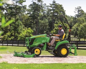 John Deere 1023E