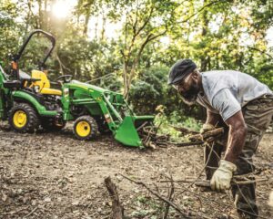 John Deere 1025R