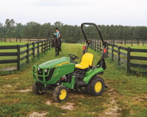 John Deere 1023E